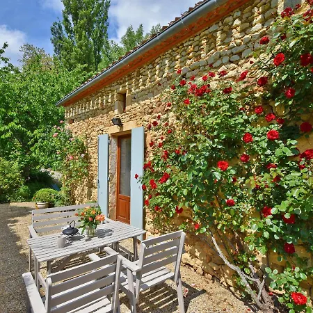 Holiday home Traditional With Pool