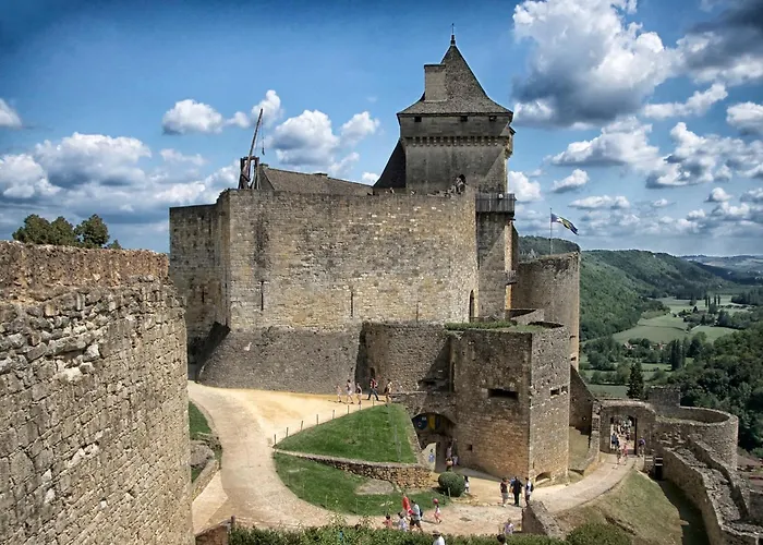 Loubejac Garden Escape