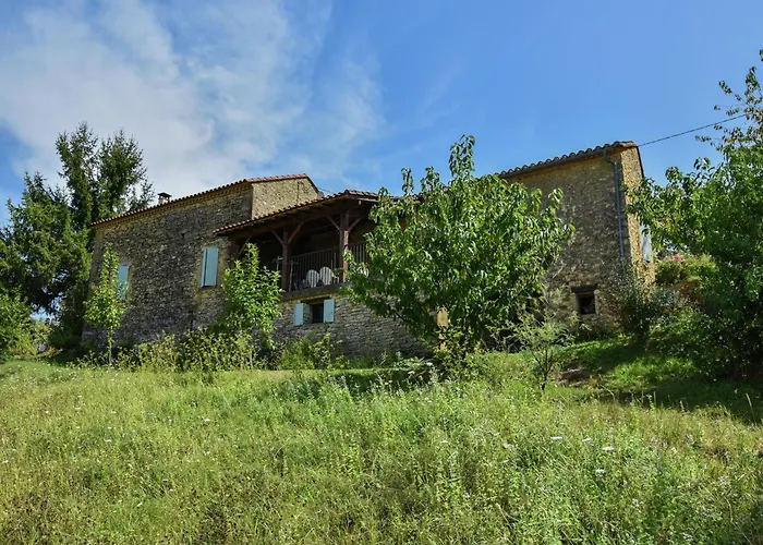 Dom wakacyjny Loubejac Garden Escape Saint-Cernin-de-lʼHerm